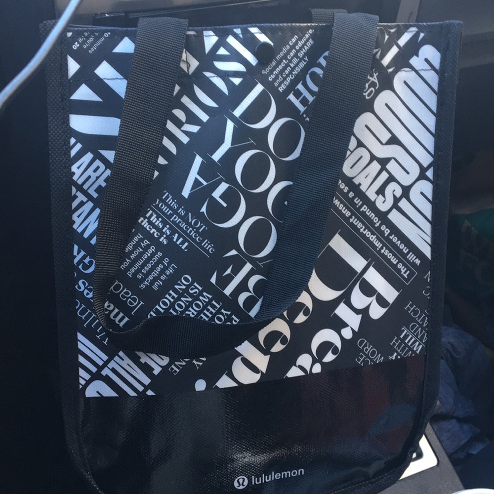 Lululemon bag